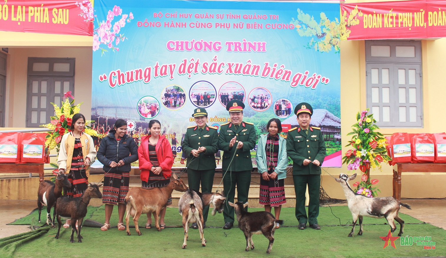 Mang xuân về A Vao