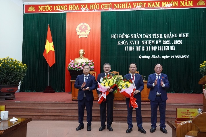 <a title="Báo Quân đội nhân dân | Tin tức quân đội, quốc phòng | Bảo vệ Tổ quốc" style="text-align:center;" href="https://www.qdnd.vn"><img src="https://file3.qdnd.vn/data/images/0/2021/08/11/linh/bannerv2.png" class="vllogo"></a>