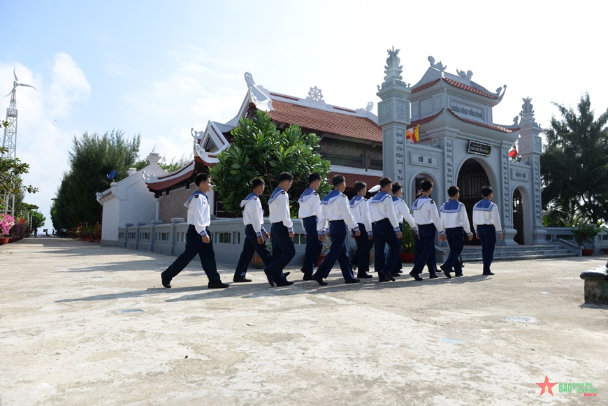 Vững chãi Trường Sa - Bài 4: Chi bộ mạnh, đảo mạnh