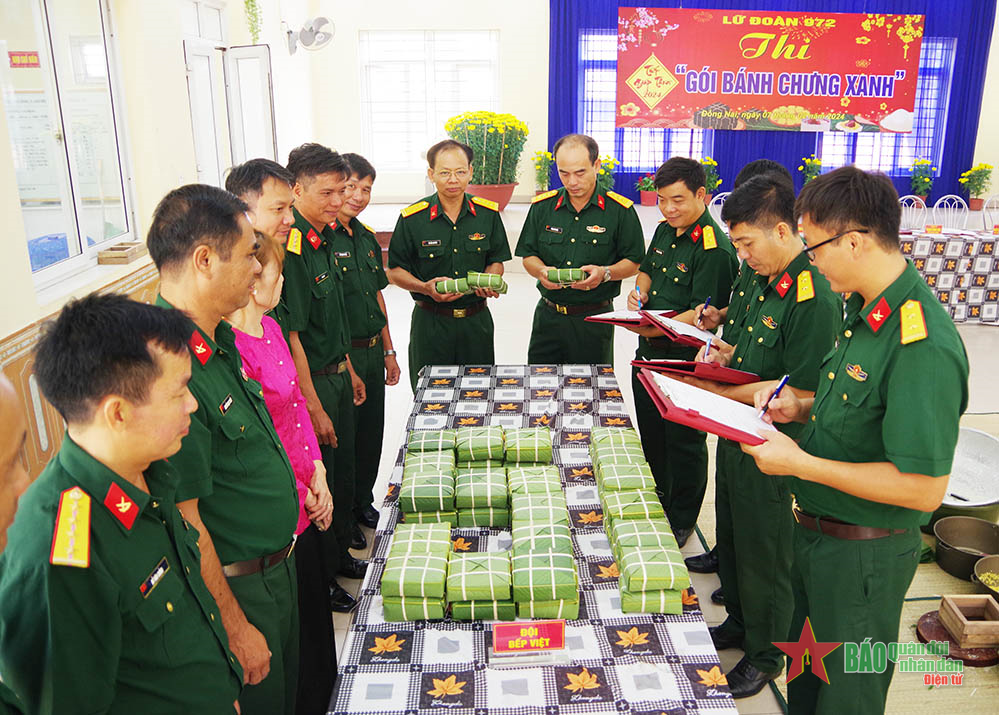 Nhiều đơn vị tổ chức thi gói bánh chưng, trang trí Tết