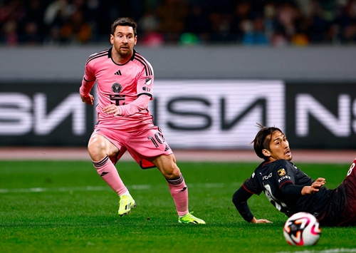Tin thể thao hôm nay (9-2): Messi gặp rắc rối, Ronaldo gây chú ý
