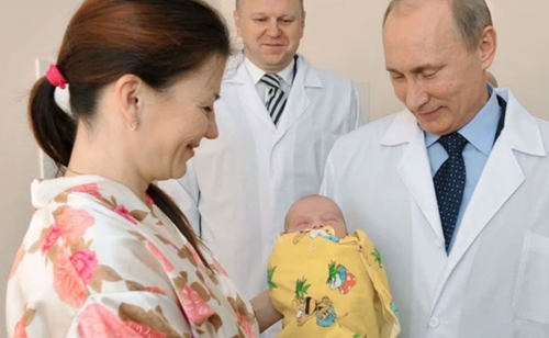 Tổng thống Nga kêu gọi người dân sinh thêm con