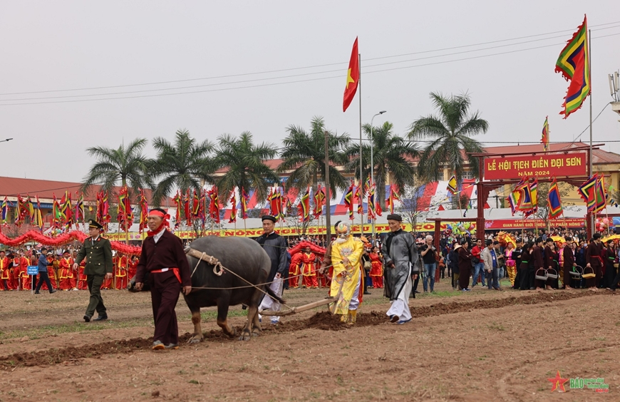 <a title="Báo Quân đội nhân dân | Tin tức quân đội, quốc phòng | Bảo vệ Tổ quốc" style="text-align:center;" href="https://www.qdnd.vn"><img src="https://file.qdnd.vn/data/images/0/2024/02/07/upload_2089/bannercmnm.jpg" class="vllogo"></a>