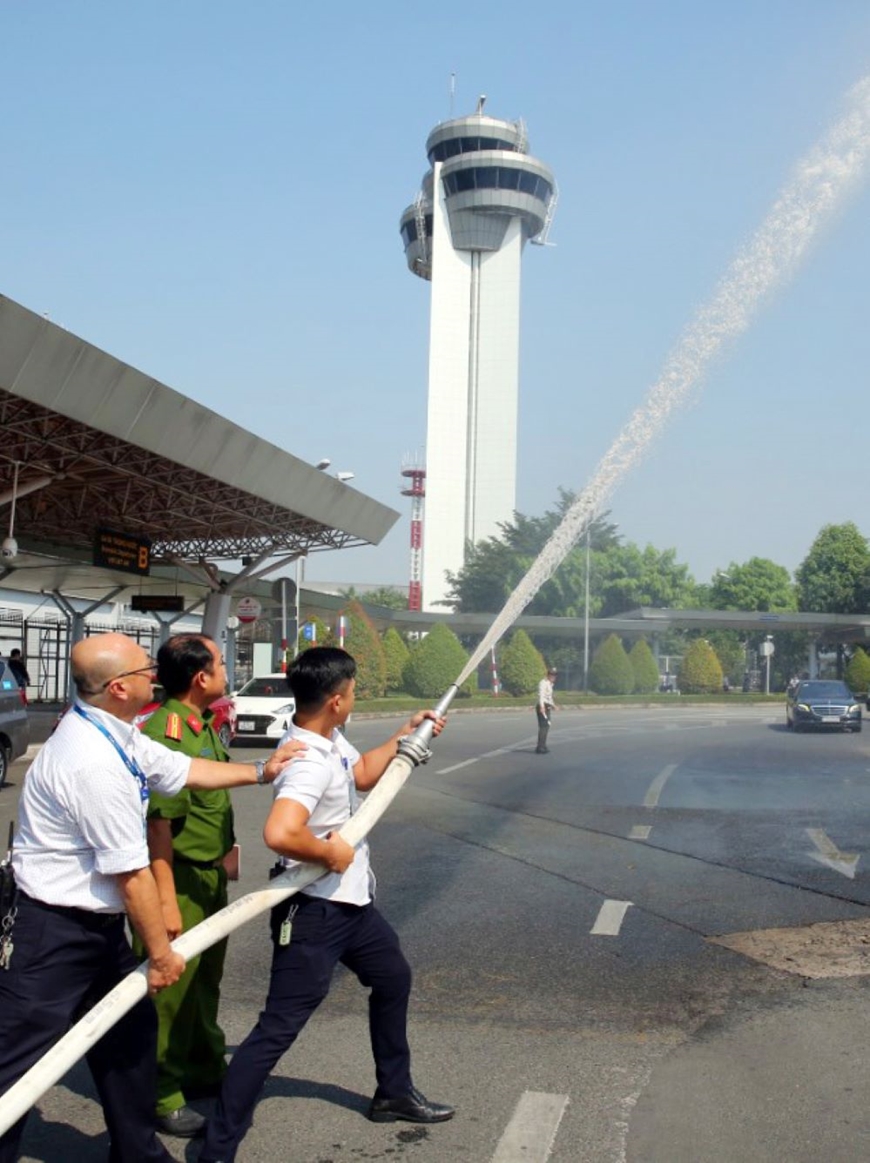 <a title="Báo Quân đội nhân dân | Tin tức quân đội, quốc phòng | Bảo vệ Tổ quốc" style="text-align:center;" href="https://www.qdnd.vn"><img data-src="https://file3.qdnd.vn/data/images/0/2021/08/11/linh/bannerv2.png" class="vllogo"></a>