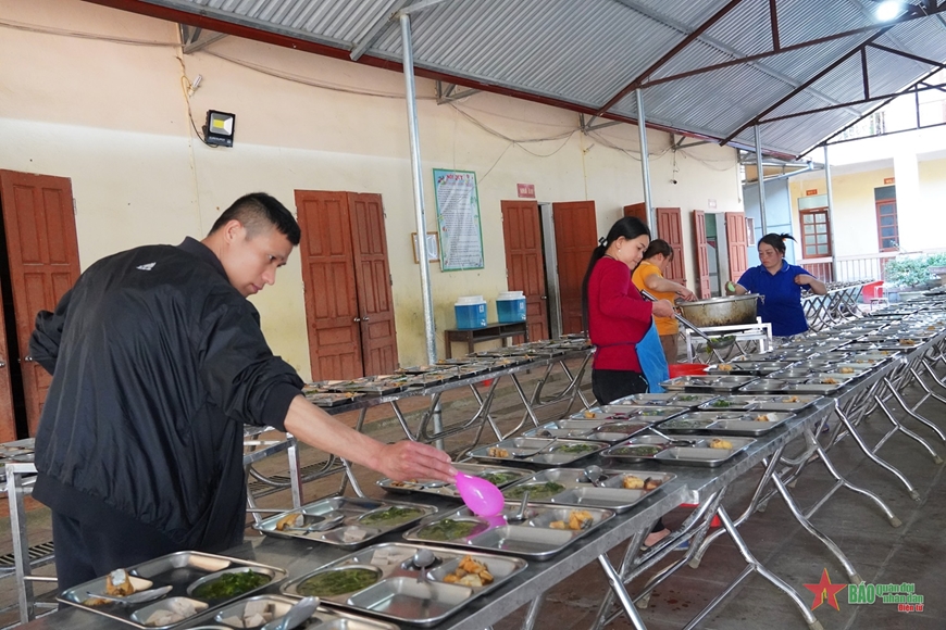 <a title="Báo Quân đội nhân dân | Tin tức quân đội, quốc phòng | Bảo vệ Tổ quốc" style="text-align:center;" href="https://www.qdnd.vn"><img src="https://file3.qdnd.vn/data/images/0/2021/08/11/linh/bannerv2.png" class="vllogo"></a>