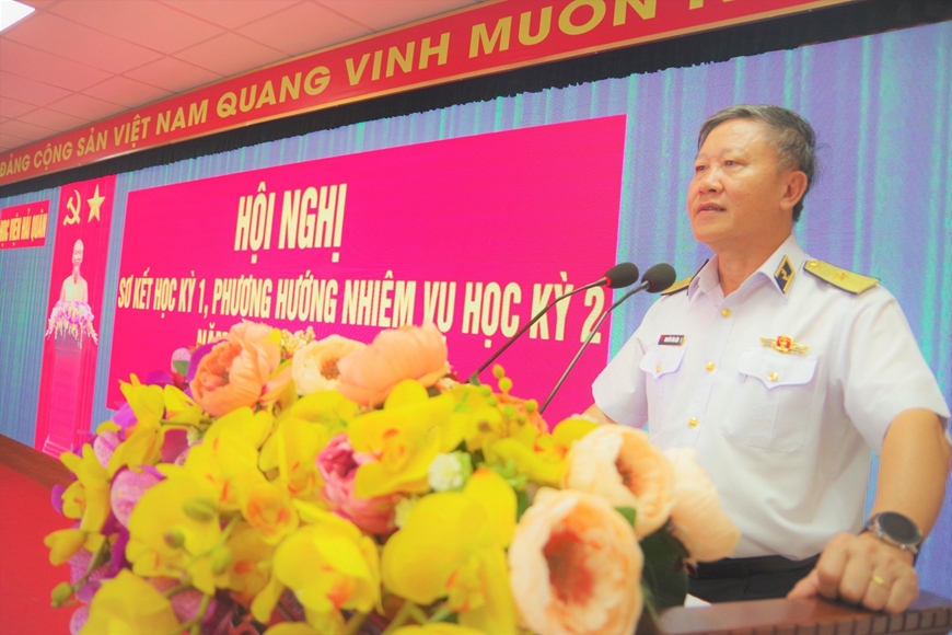 <a title="Báo Quân đội nhân dân | Tin tức quân đội, quốc phòng | Bảo vệ Tổ quốc" style="text-align:center;" href="https://www.qdnd.vn"><img src="https://file3.qdnd.vn/data/images/0/2021/08/11/linh/bannerv2.png" class="vllogo"></a>