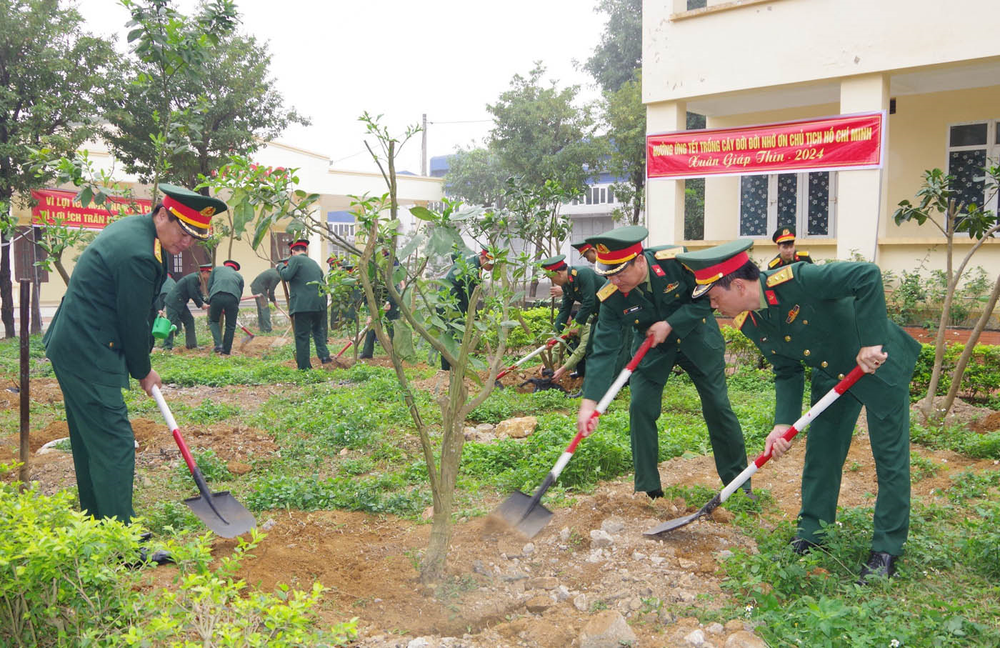 Lữ đoàn 971 phát động 