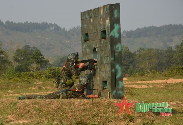 Hoàn thành nội dung thi vòng bán kết lượt đi, chương trình “Quân khu số 1-Thách đấu” năm 2023