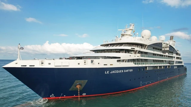 Du thuyền hạng sang của Pháp ghé thăm Phú Quốc