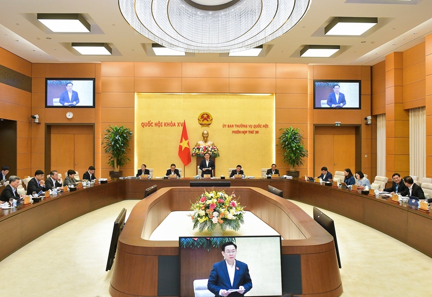 <a title="Báo Quân đội nhân dân | Tin tức quân đội, quốc phòng | Bảo vệ Tổ quốc" style="text-align:center;" href="https://www.qdnd.vn"><img src="https://file3.qdnd.vn/data/images/0/2021/08/11/linh/bannerv2.png" class="vllogo"></a>