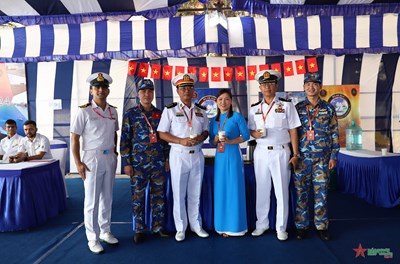 View - 	Cà phê Việt làm xiêu lòng thủy thủ tại Diễn tập MILAN 2024
