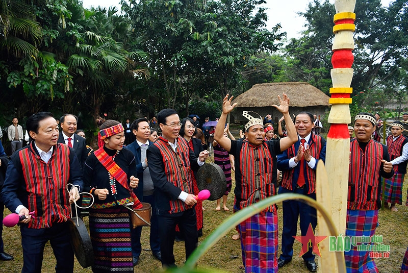 Chủ tịch nước Võ Văn Thưởng dự Ngày hội 