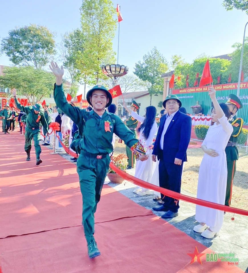 <a title="Báo Quân đội nhân dân | Tin tức quân đội, quốc phòng | Bảo vệ Tổ quốc" style="text-align:center;" data-cke-saved-href="https://www.qdnd.vn" href="https://www.qdnd.vn"><img data-cke-saved-src="https://file3.qdnd.vn/data/images/0/2021/08/11/linh/bannerv2.png" src="https://file3.qdnd.vn/data/images/0/2021/08/11/linh/bannerv2.png" class="vllogo"></a>