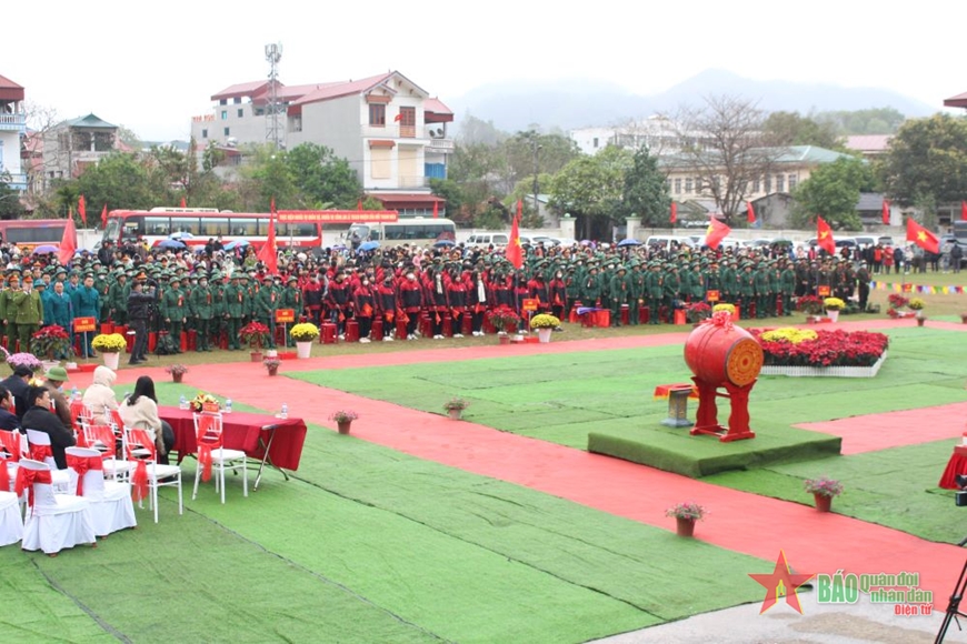 <a title="Báo Quân đội nhân dân | Tin tức quân đội, quốc phòng | Bảo vệ Tổ quốc" style="text-align:center;" data-cke-saved-href="https://www.qdnd.vn" href="https://www.qdnd.vn"><img data-cke-saved-src="https://file3.qdnd.vn/data/images/0/2021/08/11/linh/bannerv2.png" src="https://file3.qdnd.vn/data/images/0/2021/08/11/linh/bannerv2.png" class="vllogo"></a>