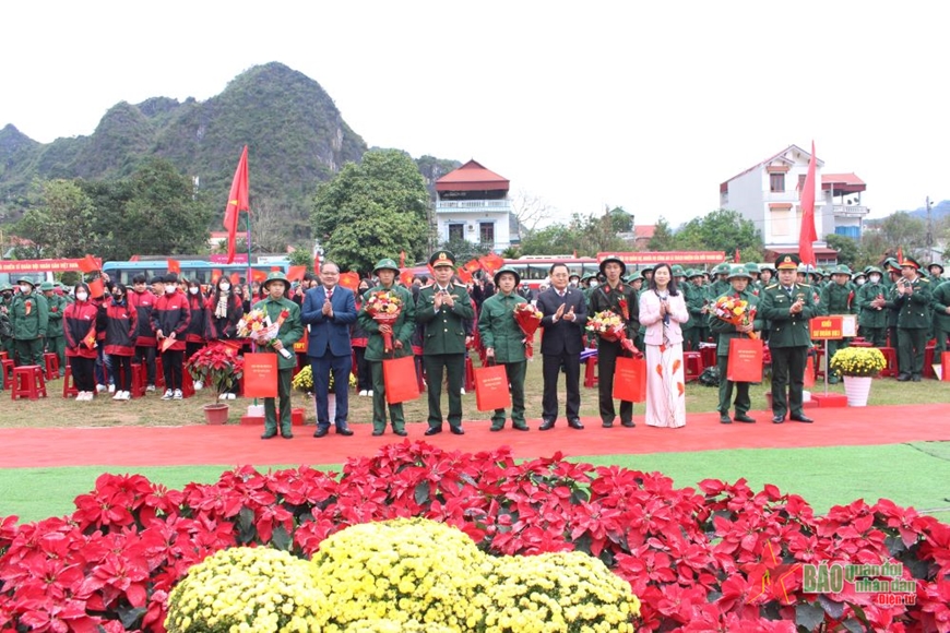 <a title="Báo Quân đội nhân dân | Tin tức quân đội, quốc phòng | Bảo vệ Tổ quốc" style="text-align:center;" data-cke-saved-href="https://www.qdnd.vn" href="https://www.qdnd.vn"><img data-cke-saved-src="https://file3.qdnd.vn/data/images/0/2021/08/11/linh/bannerv2.png" src="https://file3.qdnd.vn/data/images/0/2021/08/11/linh/bannerv2.png" class="vllogo"></a>