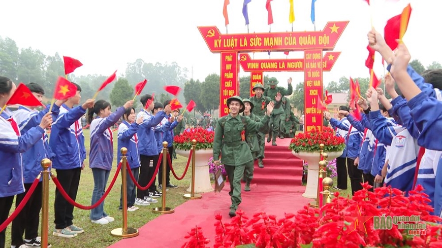 <a title="Báo Quân đội nhân dân | Tin tức quân đội, quốc phòng | Bảo vệ Tổ quốc" style="text-align:center;" data-cke-saved-href="https://www.qdnd.vn" href="https://www.qdnd.vn"><img data-cke-saved-src="https://file3.qdnd.vn/data/images/0/2021/08/11/linh/bannerv2.png" src="https://file3.qdnd.vn/data/images/0/2021/08/11/linh/bannerv2.png" class="vllogo"></a>