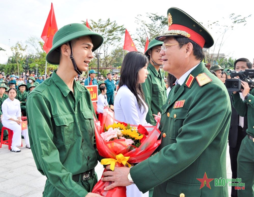 <a title="Báo Quân đội nhân dân | Tin tức quân đội, quốc phòng | Bảo vệ Tổ quốc" style="text-align:center;" data-cke-saved-href="https://www.qdnd.vn" href="https://www.qdnd.vn"><img data-cke-saved-src="https://file3.qdnd.vn/data/images/0/2021/08/11/linh/bannerv2.png" src="https://file3.qdnd.vn/data/images/0/2021/08/11/linh/bannerv2.png" class="vllogo"></a>