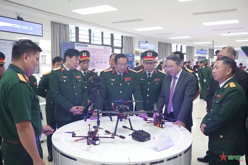 Thượng tướng Phạm Hoài Nam dự lễ khánh thành Trung tâm Công nghệ thông tin và Ngoại ngữ, Trường Đại học Thông tin liên lạc.