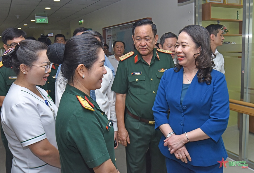 <a title="Báo Quân đội nhân dân | Tin tức quân đội, quốc phòng | Bảo vệ Tổ quốc" style="text-align:center;" href="https://www.qdnd.vn"><img src="https://file3.qdnd.vn/data/images/0/2021/08/11/linh/bannerv2.png" class="vllogo"></a>