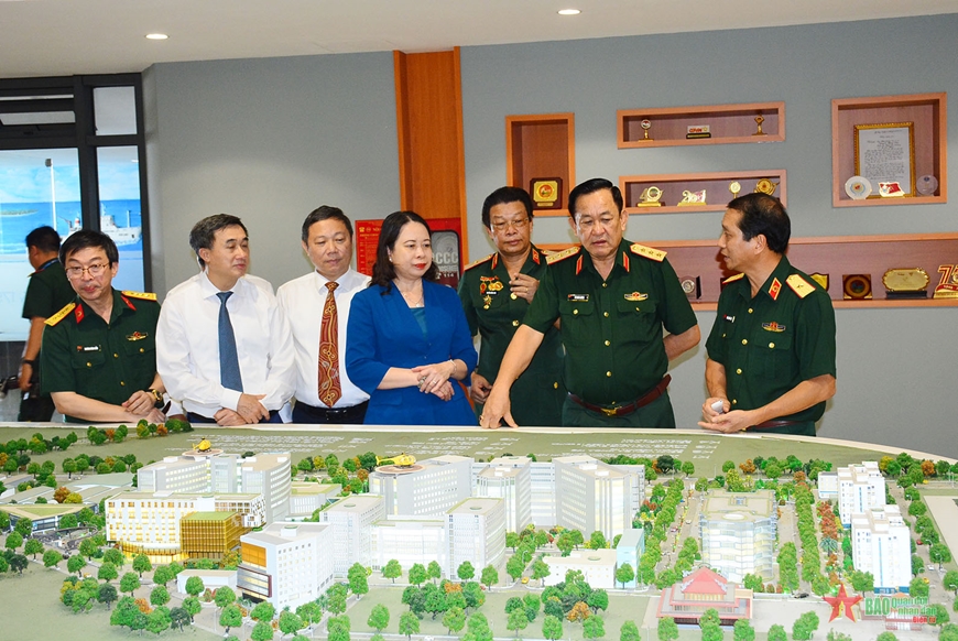 <a title="Báo Quân đội nhân dân | Tin tức quân đội, quốc phòng | Bảo vệ Tổ quốc" style="text-align:center;" href="https://www.qdnd.vn"><img src="https://file3.qdnd.vn/data/images/0/2021/08/11/linh/bannerv2.png" class="vllogo"></a>