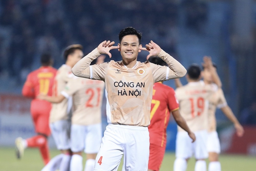 <a title="Báo Quân đội nhân dân | Tin tức quân đội, quốc phòng | Bảo vệ Tổ quốc" style="text-align:center;" href="https://www.qdnd.vn"><img src="https://file3.qdnd.vn/data/images/0/2021/08/11/linh/bannerv2.png" class="vllogo"></a>