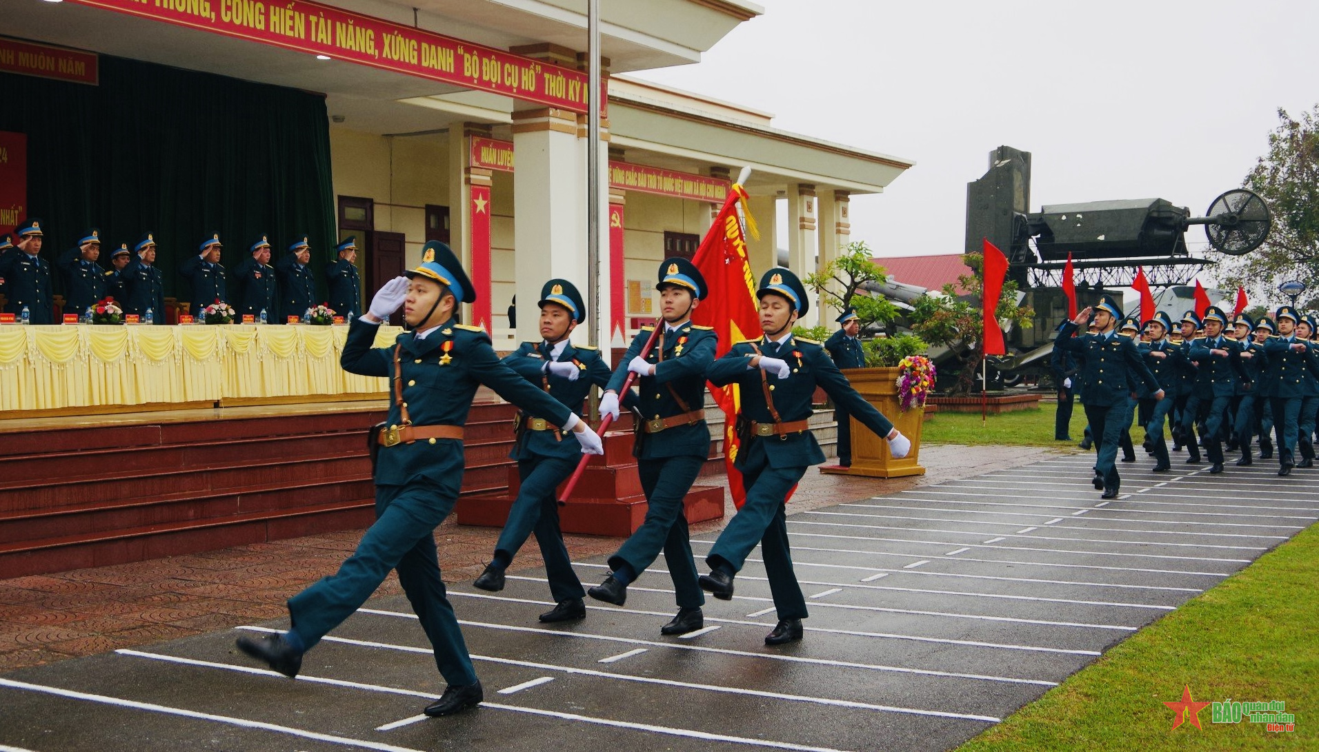 Khối các cơ quan Sư đoàn 365 ra quân huấn luyện năm 2024