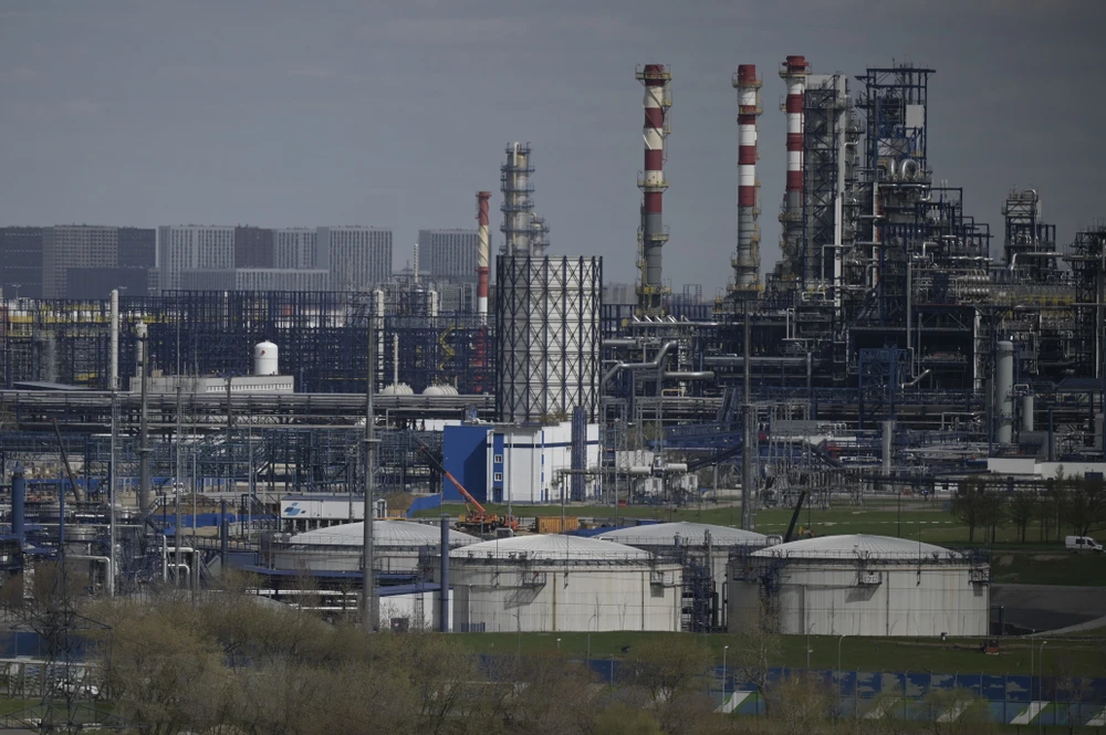 Nga ban hành lệnh cấm xuất khẩu xăng trong 6 tháng