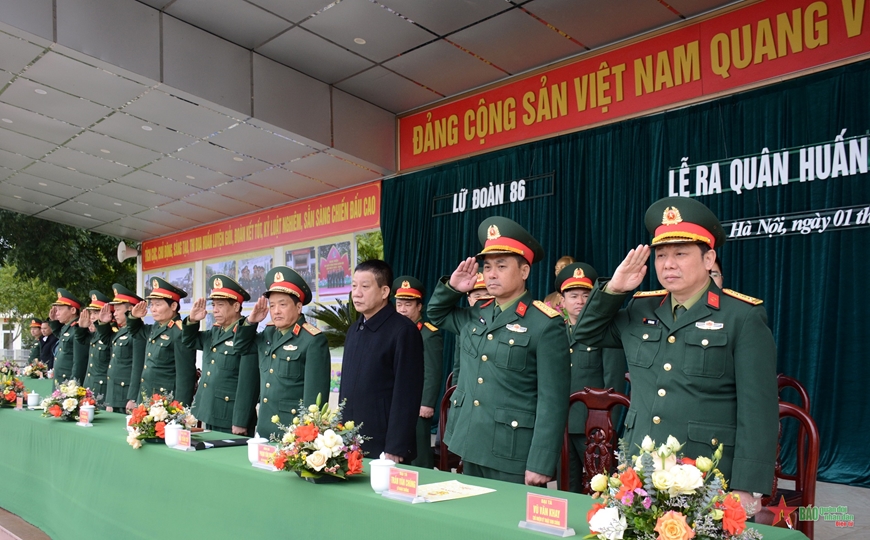 View - 	Thượng tướng Nguyễn Văn Nghĩa dự Lễ ra quân huấn luyện tại Lữ đoàn 86