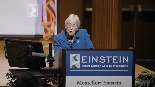 Món quà đặc biệt cho sinh viên ngành y