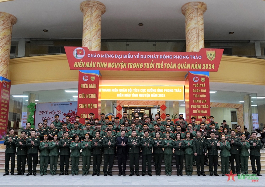 <a title="Báo Quân đội nhân dân | Tin tức quân đội, quốc phòng | Bảo vệ Tổ quốc" style="text-align:center;" href="https://www.qdnd.vn"><img src="https://file3.qdnd.vn/data/images/0/2021/08/11/linh/bannerv2.png" class="vllogo"></a>