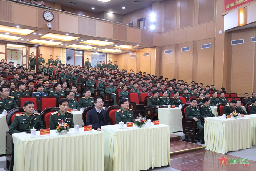 <a title="Báo Quân đội nhân dân | Tin tức quân đội, quốc phòng | Bảo vệ Tổ quốc" style="text-align:center;" href="https://www.qdnd.vn"><img src="https://file3.qdnd.vn/data/images/0/2021/08/11/linh/bannerv2.png" class="vllogo"></a>