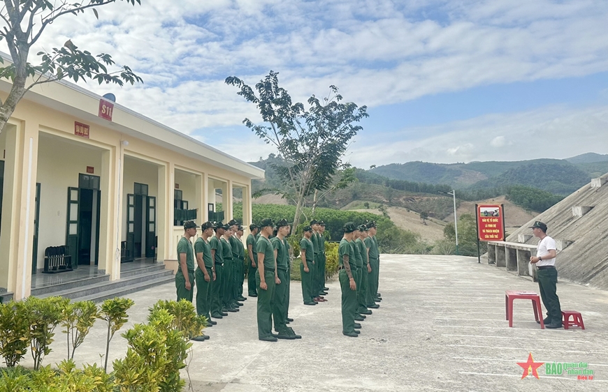 <a title="Báo Quân đội nhân dân | Tin tức quân đội, quốc phòng | Bảo vệ Tổ quốc" style="text-align:center;" href="https://www.qdnd.vn"><img src="https://file3.qdnd.vn/data/images/0/2021/08/11/linh/bannerv2.png" class="vllogo"></a>