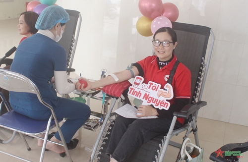 Điện Biên: Tiếp nhận hơn 300 đơn vị máu tại Lễ hội Xuân hồng năm 2024

