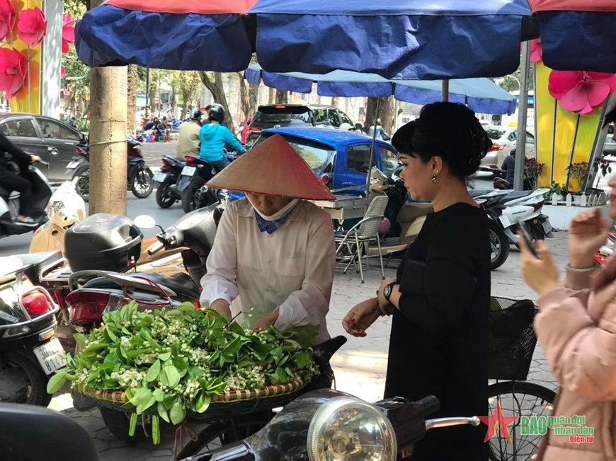 <a title="Báo Quân đội nhân dân | Tin tức quân đội, quốc phòng | Bảo vệ Tổ quốc" style="text-align:center;" href="https://www.qdnd.vn"><img src="https://file3.qdnd.vn/data/images/0/2021/08/11/linh/bannerv2.png" class="vllogo"></a>
