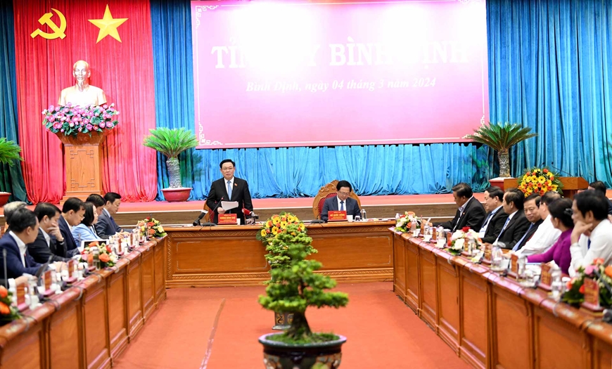 <a title="Báo Quân đội nhân dân | Tin tức quân đội, quốc phòng | Bảo vệ Tổ quốc" style="text-align:center;" href="https://www.qdnd.vn"><img src="https://file3.qdnd.vn/data/images/0/2021/08/11/linh/bannerv2.png" class="vllogo"></a>
