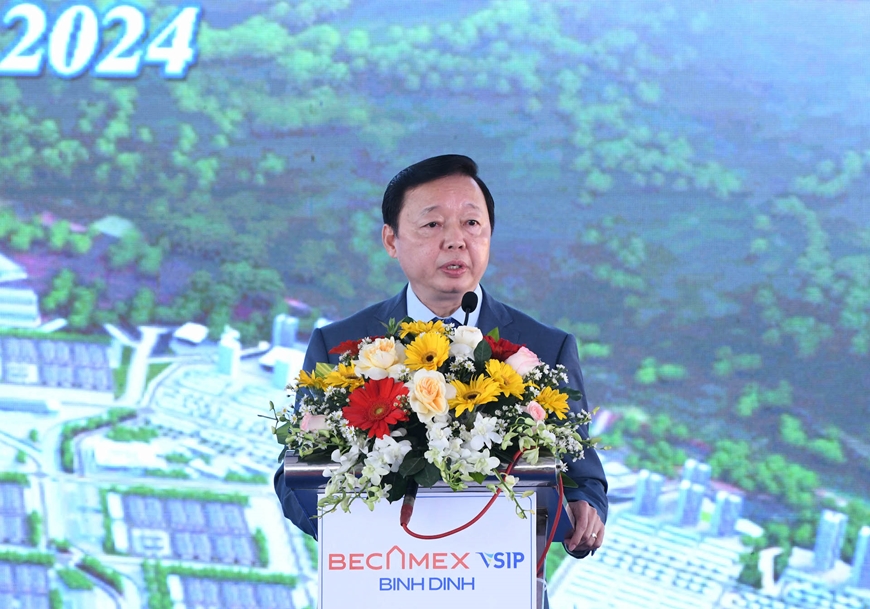 <a title="Báo Quân đội nhân dân | Tin tức quân đội, quốc phòng | Bảo vệ Tổ quốc" style="text-align:center;" href="https://www.qdnd.vn"><img src="https://file3.qdnd.vn/data/images/0/2021/08/11/linh/bannerv2.png" class="vllogo"></a>