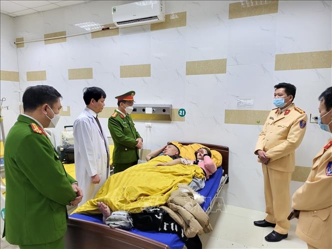 <a title="Báo Quân đội nhân dân | Tin tức quân đội, quốc phòng | Bảo vệ Tổ quốc" style="text-align:center;" href="https://www.qdnd.vn"><img src="https://file3.qdnd.vn/data/images/0/2021/08/11/linh/bannerv2.png" class="vllogo"></a>