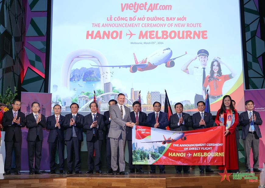 <a title="Báo Quân đội nhân dân | Tin tức quân đội, quốc phòng | Bảo vệ Tổ quốc" style="text-align:center;" href="https://www.qdnd.vn"><img src="https://file3.qdnd.vn/data/images/0/2021/08/11/linh/bannerv2.png" class="vllogo"></a>