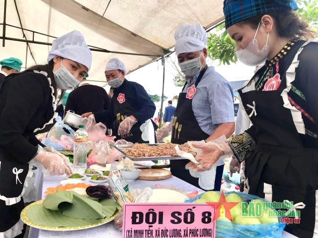 <a title="Báo Quân đội nhân dân | Tin tức quân đội, quốc phòng | Bảo vệ Tổ quốc" style="text-align:center;" href="https://www.qdnd.vn"><img src="https://file3.qdnd.vn/data/images/0/2021/08/11/linh/bannerv2.png" class="vllogo"></a>