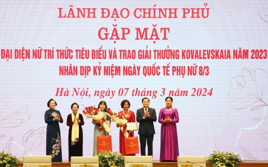 <a title='Báo Quân đội nhân dân | Tin tức quân đội, quốc phòng | Bảo vệ Tổ quốc' style='text-align:center;' href='https://www.qdnd.vn'><img src='https://file3.qdnd.vn/data/images/0/2021/08/11/linh/bannerv2.png' class='vllogo'></a>