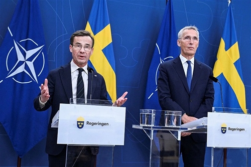 Chính phủ Thụy Điển chính thức quyết định gia nhập NATO