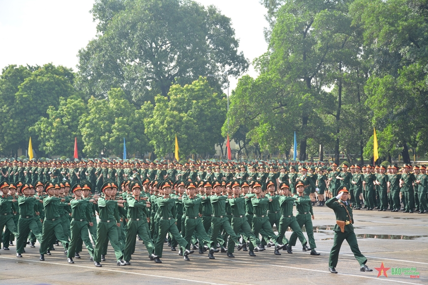 Xây dựng đội ngũ nhà giáo, cán bộ quản lý giáo dục theo hướng chuẩn hóa