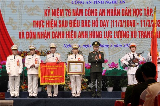 <a title='Báo Quân đội nhân dân | Tin tức quân đội, quốc phòng | Bảo vệ Tổ quốc' style='text-align:center;' href='https://www.qdnd.vn'><img src='https://file3.qdnd.vn/data/images/0/2021/08/11/linh/bannerv2.png' class='vllogo'></a>