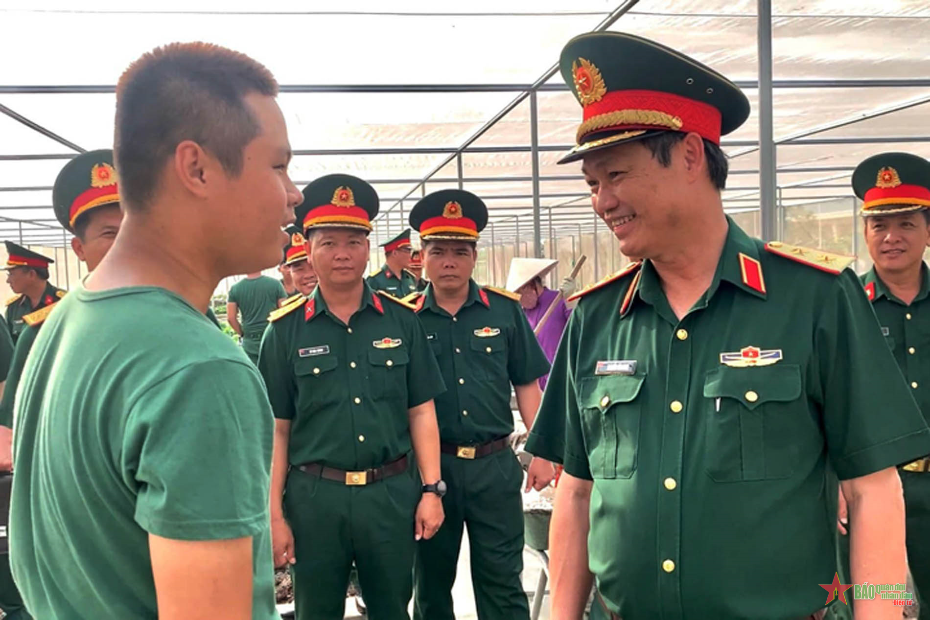 Đoàn công tác Bộ tư lệnh TP Hồ Chí Minh thăm, kiểm tra, động viên chiến sĩ mới