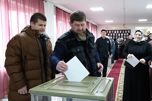 Tỷ lệ cử tri đi bỏ phiếu bầu cử Tổng thống Nga vượt quá 55%; kết quả bầu cử sơ bộ sẽ có trong ngày 17-3