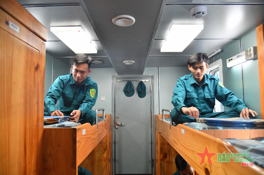 Dân quân biển Kiên Giang vững vàng bám biển Dân quân biển Kiên Giang vững vàng bám biển