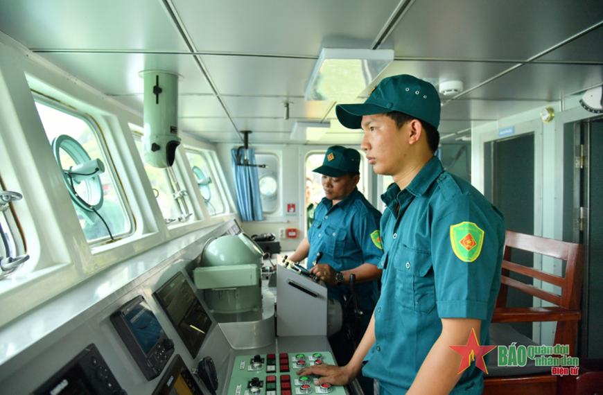 Dân quân biển Kiên Giang vững vàng bám biển Dân quân biển Kiên Giang vững vàng bám biển