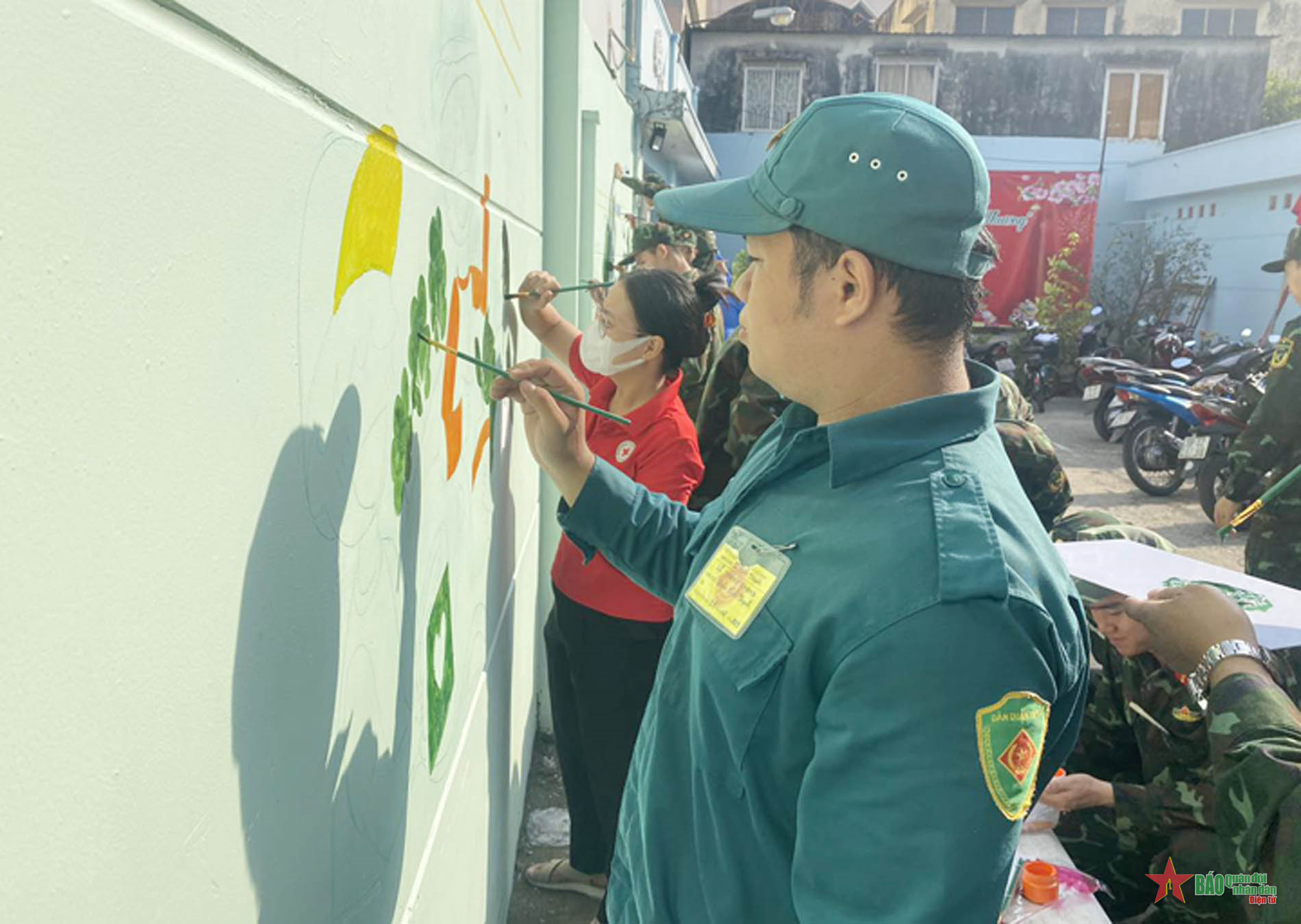 TP Hồ Chí Minh: Ra quân làm vệ sinh môi trường năm 2024