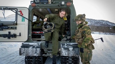 Gallery - 	Thanh niên Na Uy cạnh tranh để được nhập ngũ