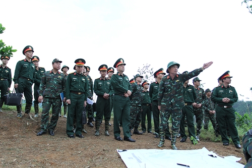 Tư lệnh Quân khu 1 kiểm tra quy hoạch thực hiện dự án thao trường Sư đoàn 346